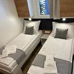 Kamp alanı Mobile La Vida Biograd Na Moru