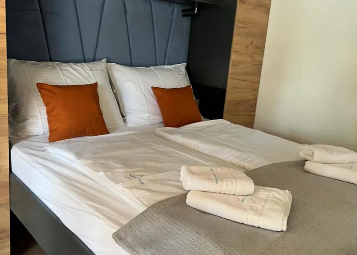 Mobile La Vida אתר קמפינג ביוגראד נה מורו